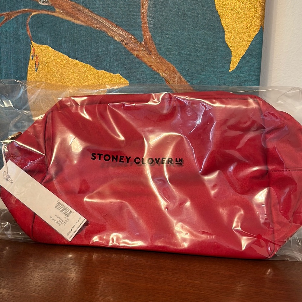 COPY - Stoney Clover Ruby classic Large pouch Brand New. 
1 available